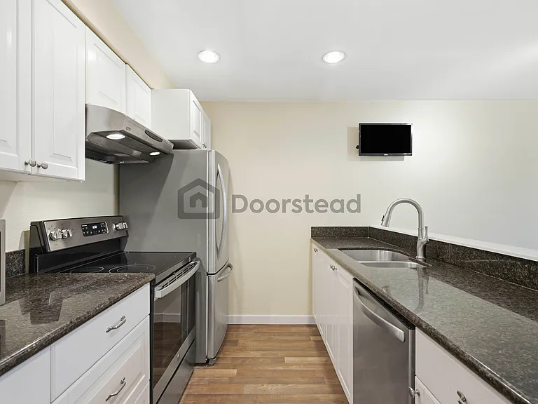 115 124th St SE #F5 — Photo 15