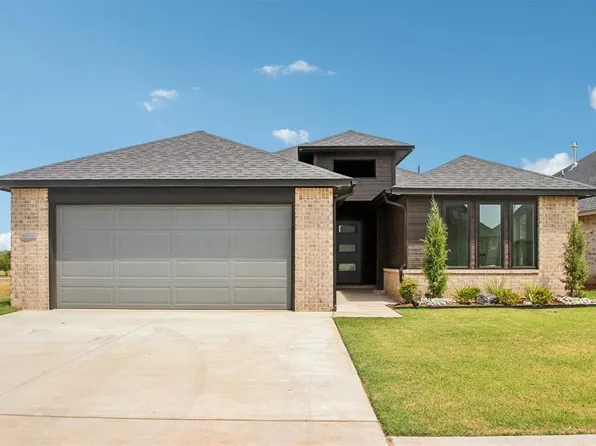 4817 Sand Lily Ln, Edmond, OK 73034