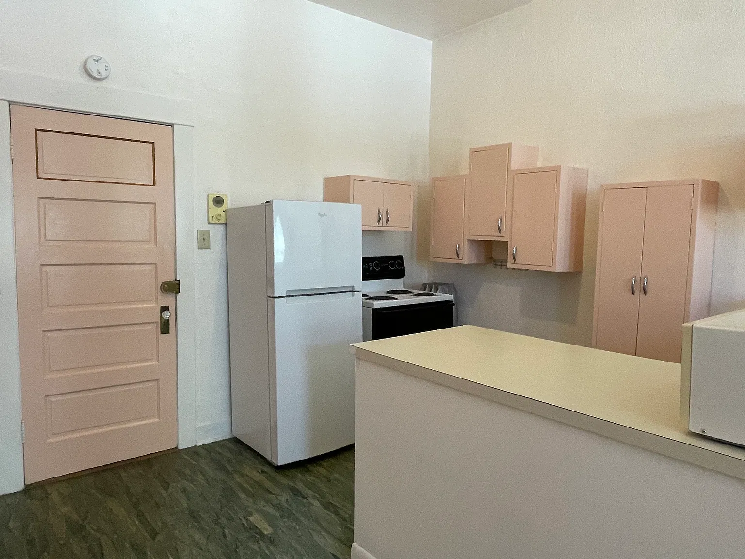 Studio, 500 sqft, $850 — Photo 3
