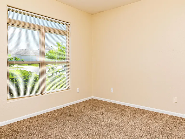 749 Whispering Brook Trce — Photo 6