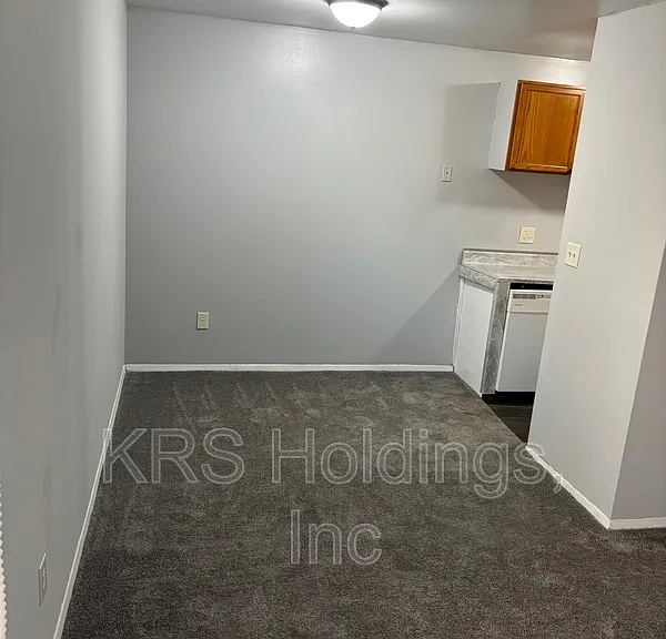 1265 Nelson St #D — Photo 3