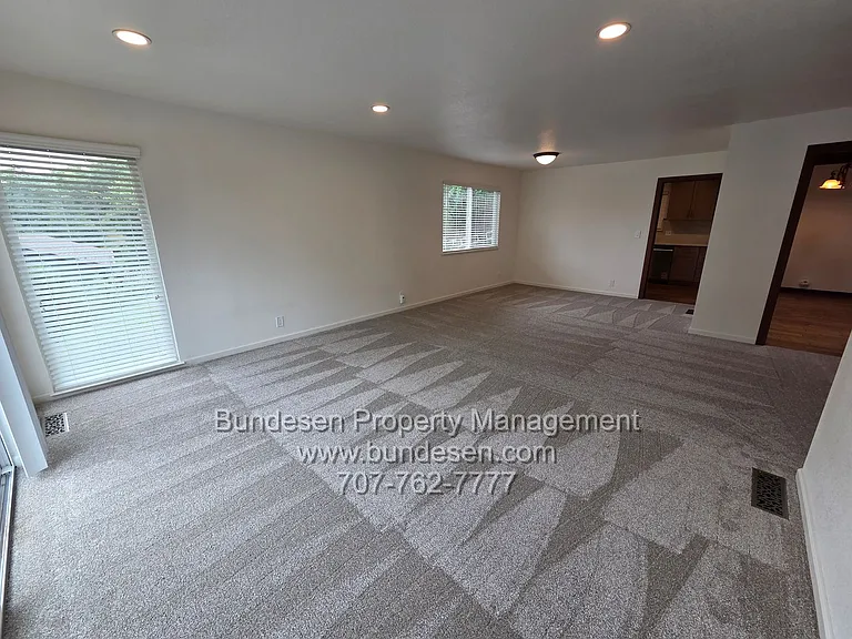 628 Canyon Rd — Photo 9