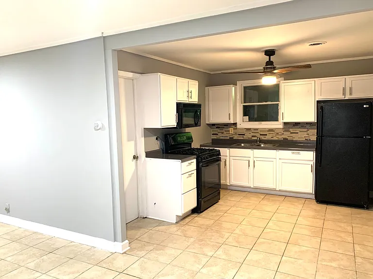142 Peach St — Photo 18