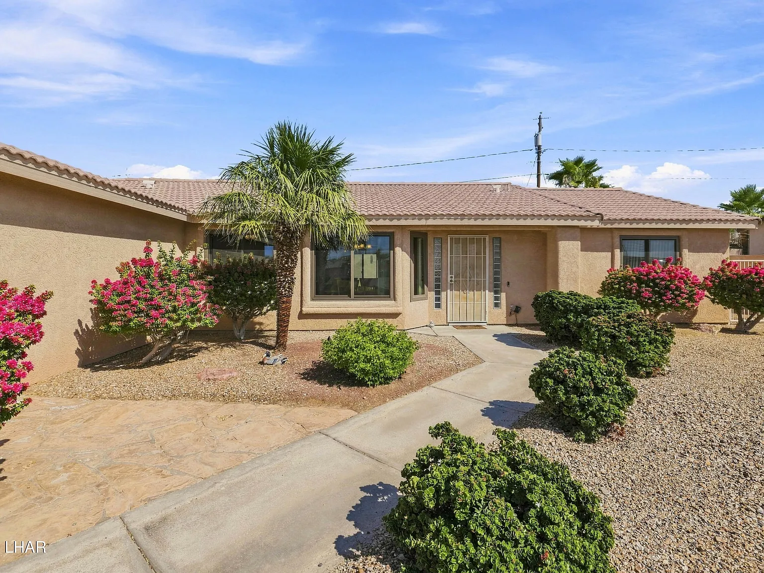 3 bed, 3.0 bath, 1540 sqft, $2,500 — Photo 4
