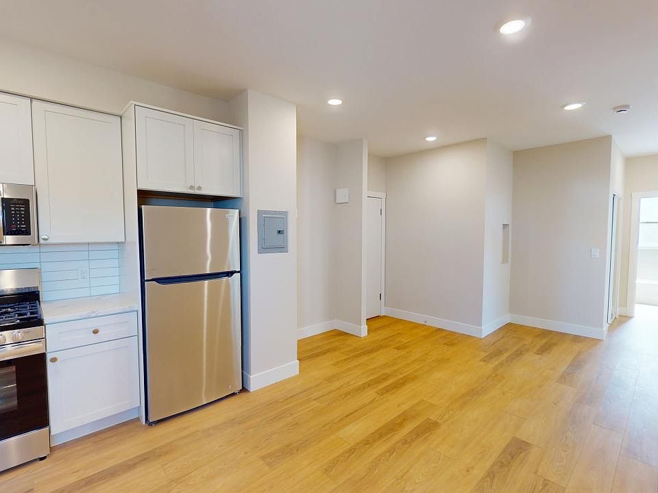 Kitchen / Living Space