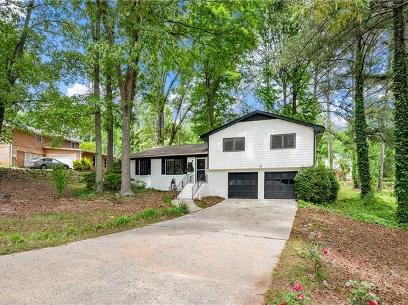 671 Shannon Green Cir SW, Mableton, GA 30126