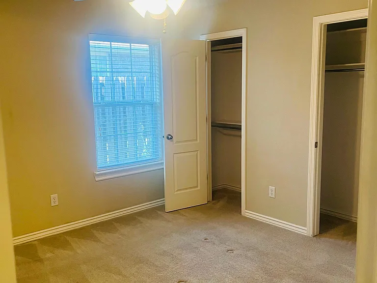 6005 S 39th Pl — Photo 12