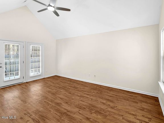 5th image of 322 Saint Rosea Road