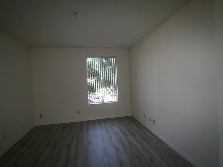 3637 Clarington Ave #113 — Photo 30