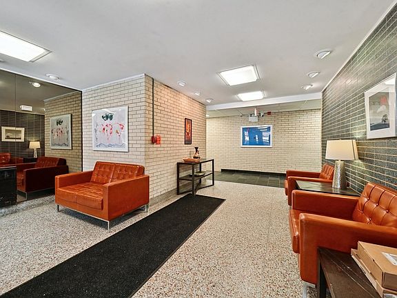 2nd image of 835 Ridge Ave APT 103