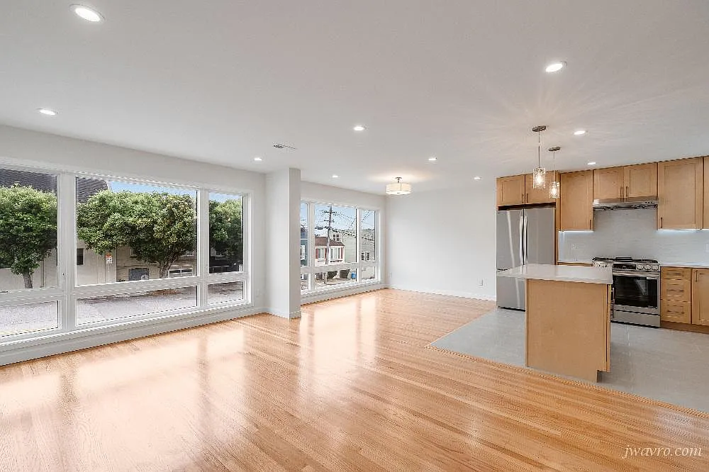 Pristine single family home. Complete remodel. — Photo 1