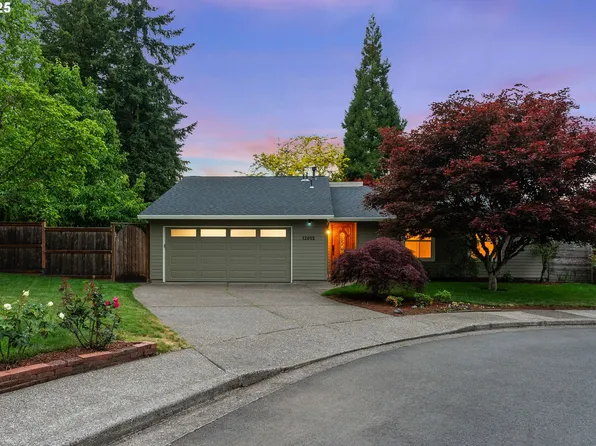 12055 SW Morlock Ct, Beaverton, OR 97008