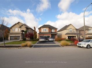 20 Chambers Dr, Hamilton, ON L9K 0A4