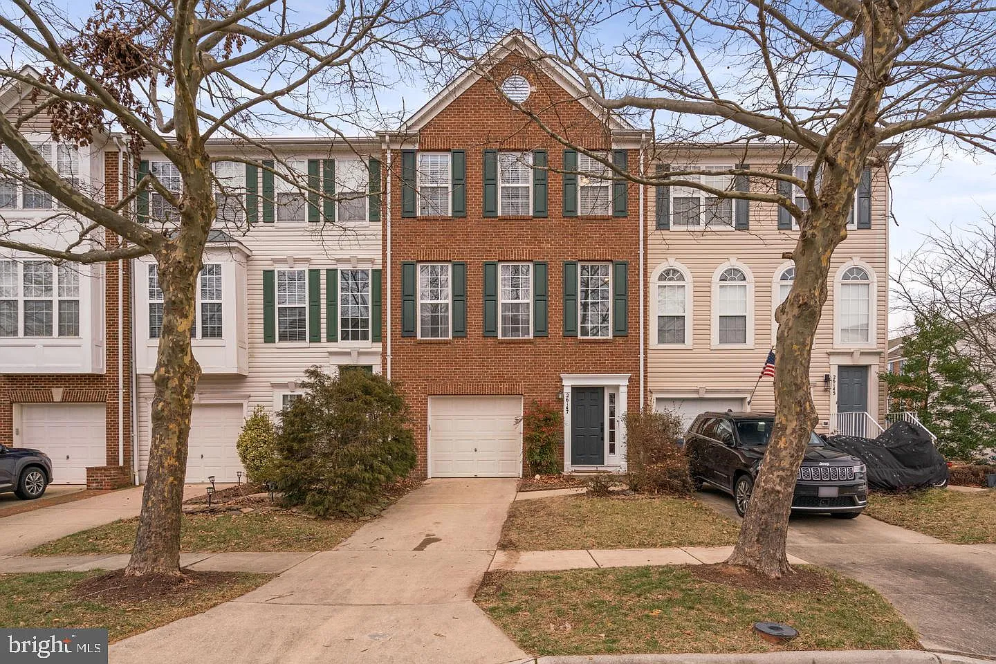 3 bed, 2.5 bath, 1978 sqft, $3,000 — Photo 1