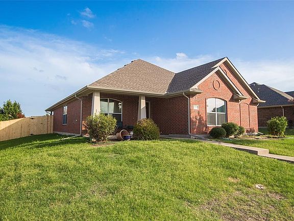 2nd image of 214 Shadybrook Dr