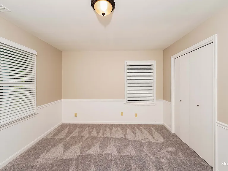 753 Vaughn Cir — Photo 9
