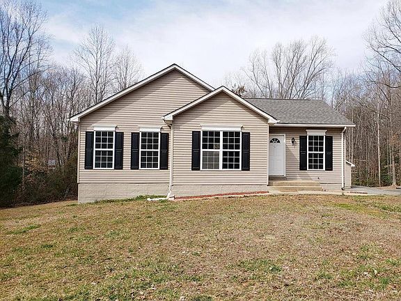 2nd image of 55 Lucy Ln