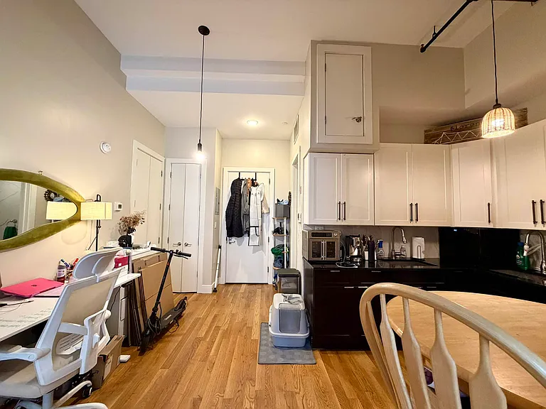 53 S 11th St #3B — Photo 3