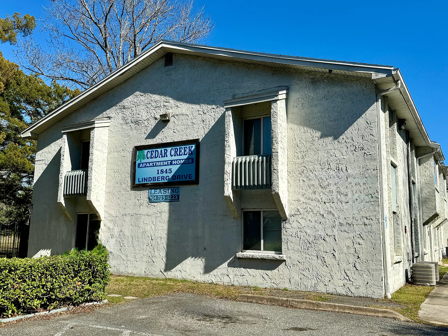 Cedar Creek Apartments — Photo 1