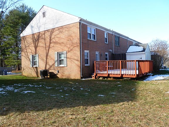 3rd image of 9311 Bentridge Ave