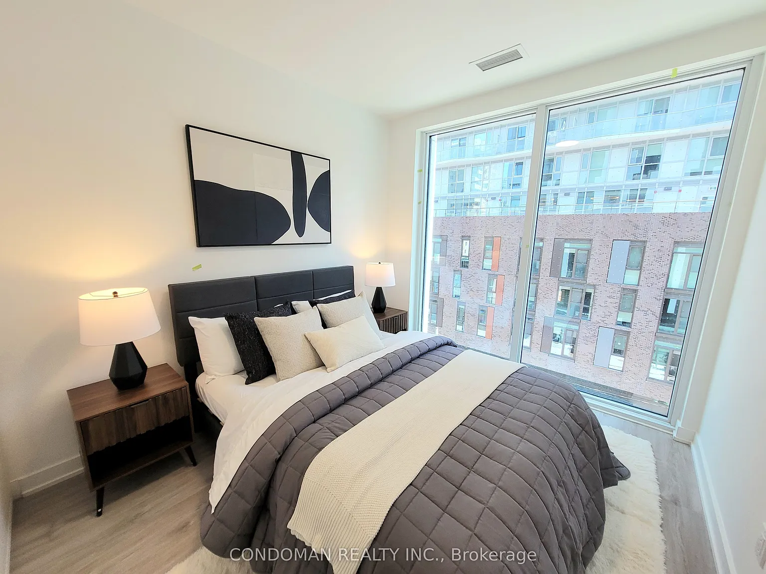 3 bed, $1,350 — Photo 1