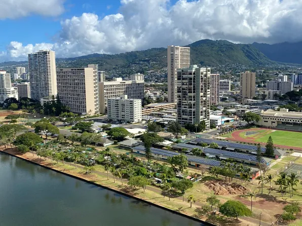 2211 Ala Wai Blvd, Honolulu, HI