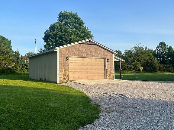 4th image of 4195 County Road 15