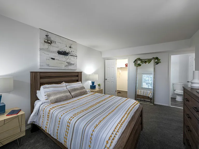 Renovated 2 Bedroom Apartment Home