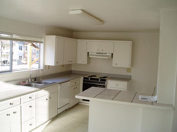 4th image of 15212 40th Ave W #A