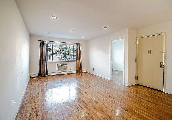 3rd image of 1967 76th St #2