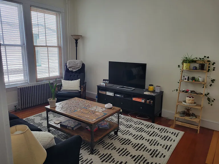 68 Plymouth St — Photo 4