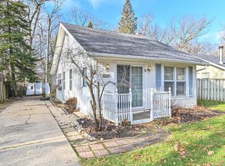 3231 Chicago Club Dr, Williams Bay, WI 53115