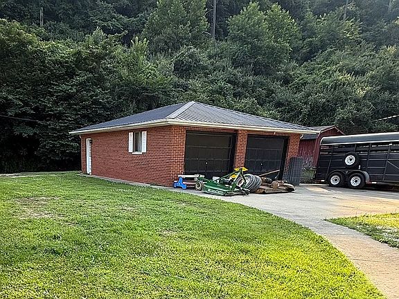 3rd image of 199 Sam Poe Rd