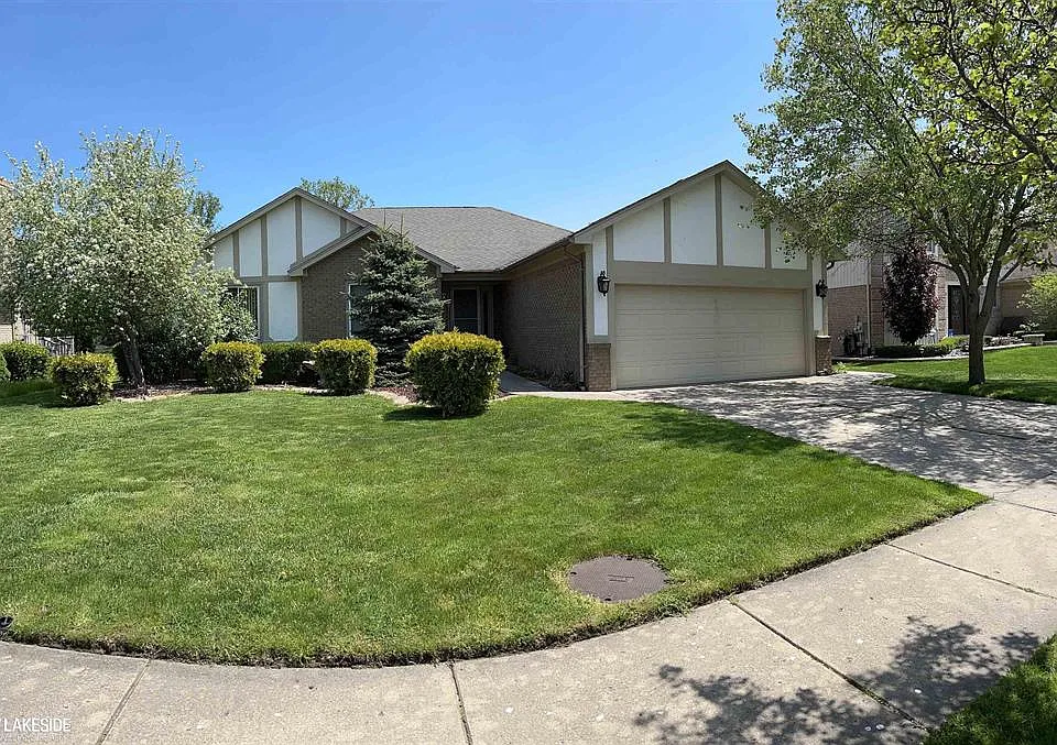 52156 Antler Dr