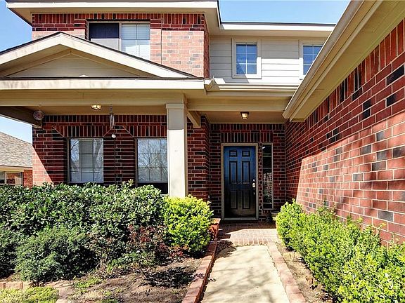 2nd image of 2876 Park Place Dr