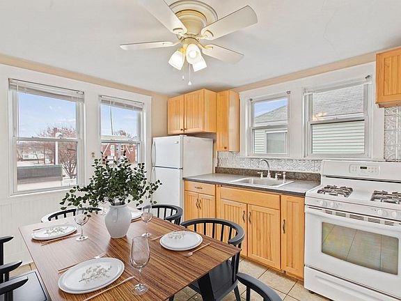 4th image of 5 Whiton Ave #5