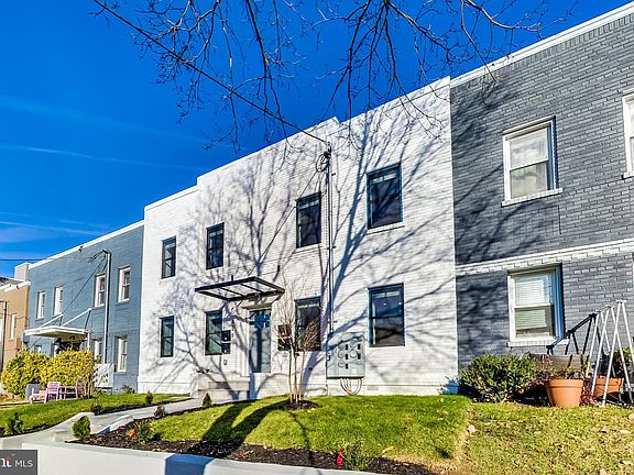 4th image of 428 Evarts St NE APT 3