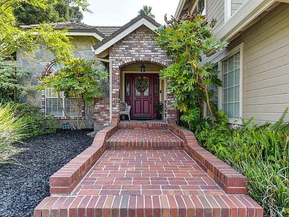 5th image of 1003 Arroyo Ct