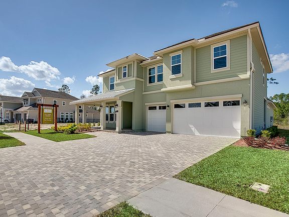 4th image of 371 Glenneyre Cir