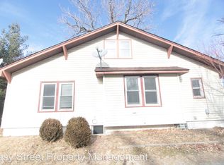 619 34th St, Rock Island, IL 61201