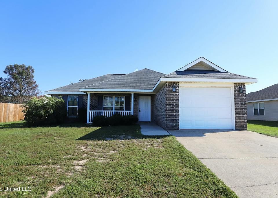 1st image of 321 Twin Lakes Blvd
