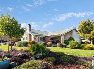 7644 Oak Leaf Dr, Santa Rosa, CA 95409