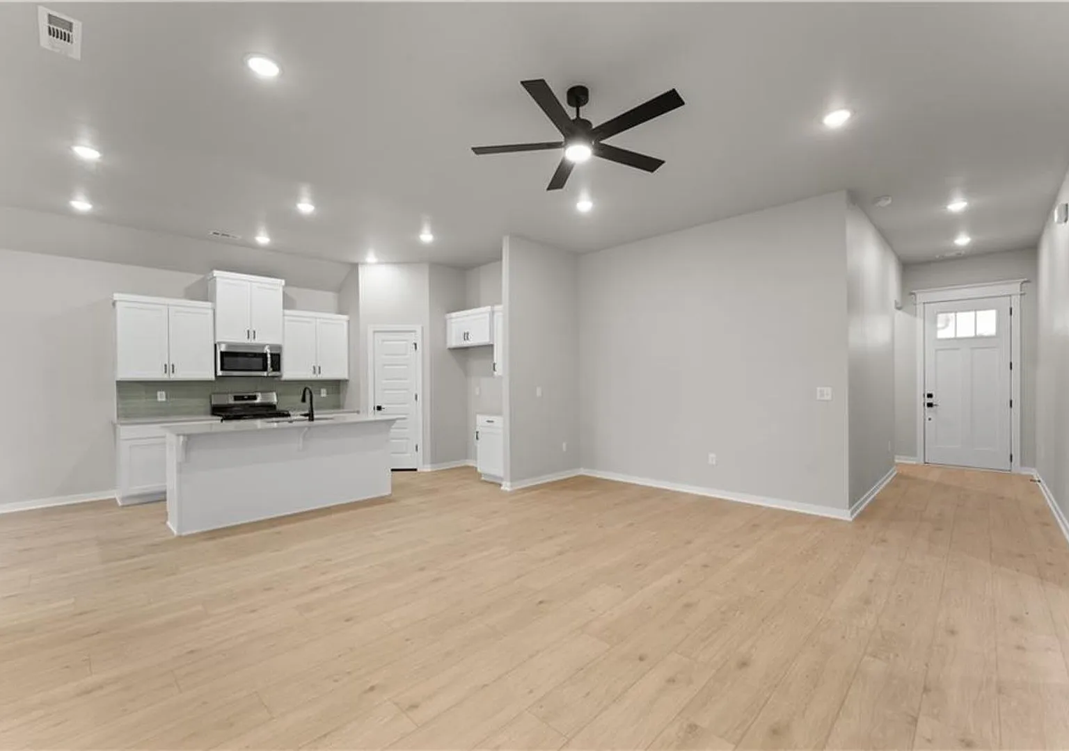 Nice New Construction Home in Bentonville — Photo 2