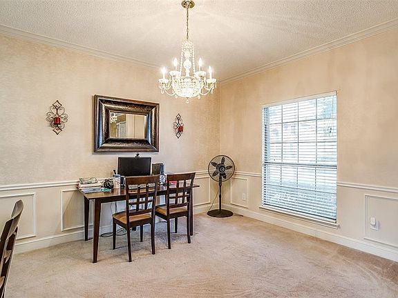 3rd image of 5520 Greenwich Dr
