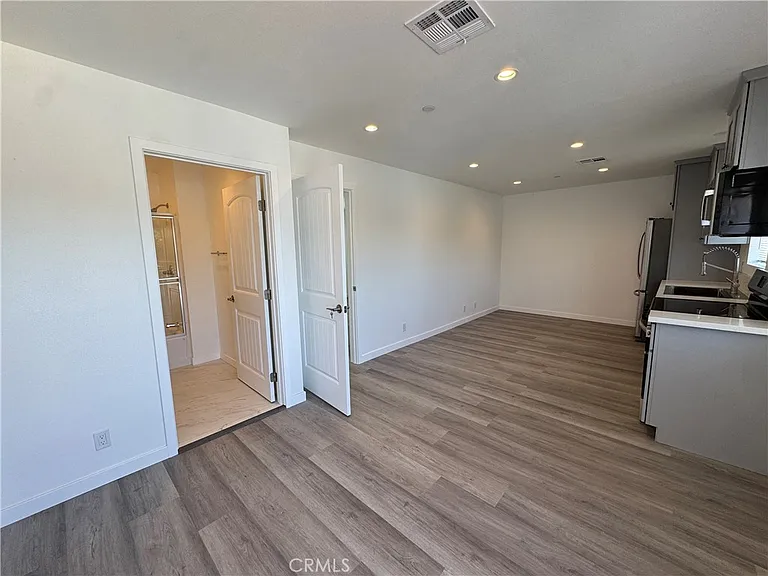 0 Cypress — Photo 3