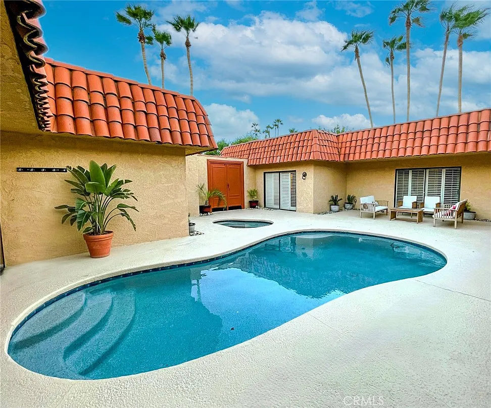 4 bed, 2766 sqft, $4,500 — Photo 2