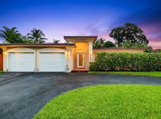 4181 SW 6th St, Plantation, FL 33317