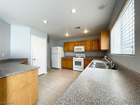 4th image of 8416 Woodland Prairie Ave