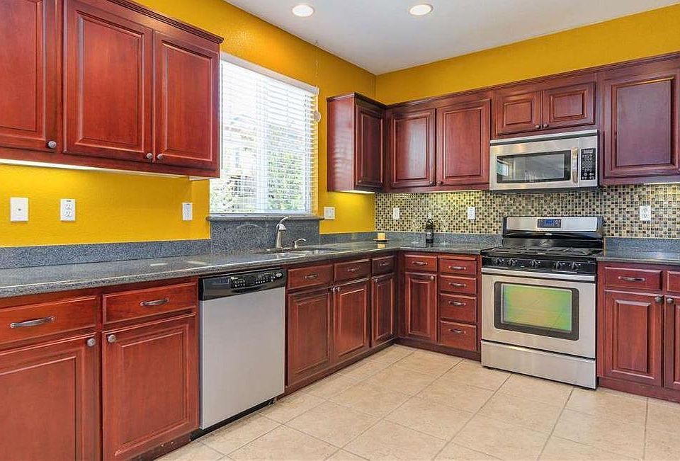 1st image of 173 Maidenhair St
