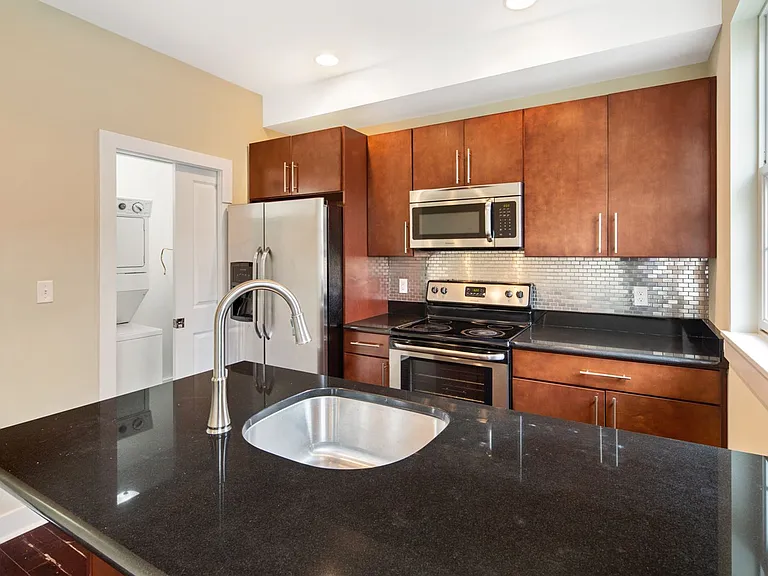 2608 Webster Street — Photo 6